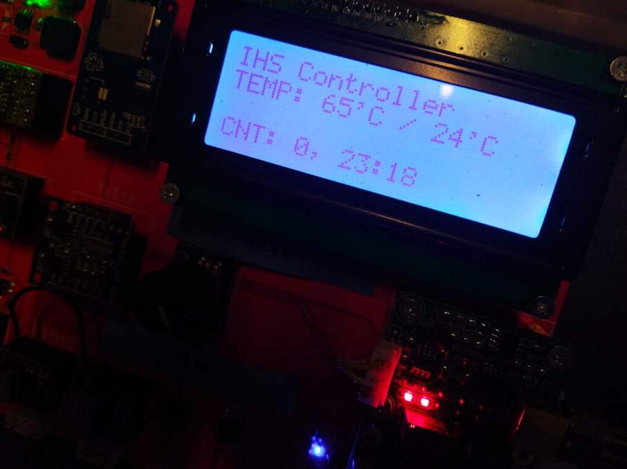 Custom PCB Design: Elektronik-Entwicklung mit LCD Display